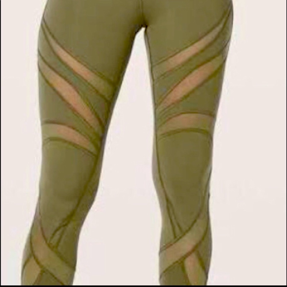 Lululemon sheer mesh panels legging size 8